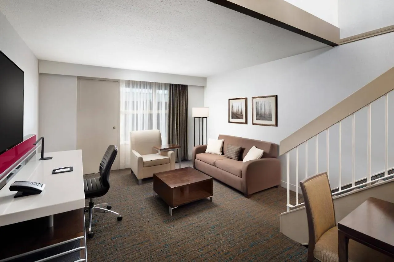 Delta Hotels By Marriott Calgary South 4*,  Canada