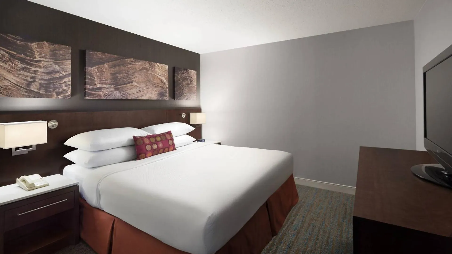 ****  Delta Hotels By Marriott Calgary South Canada